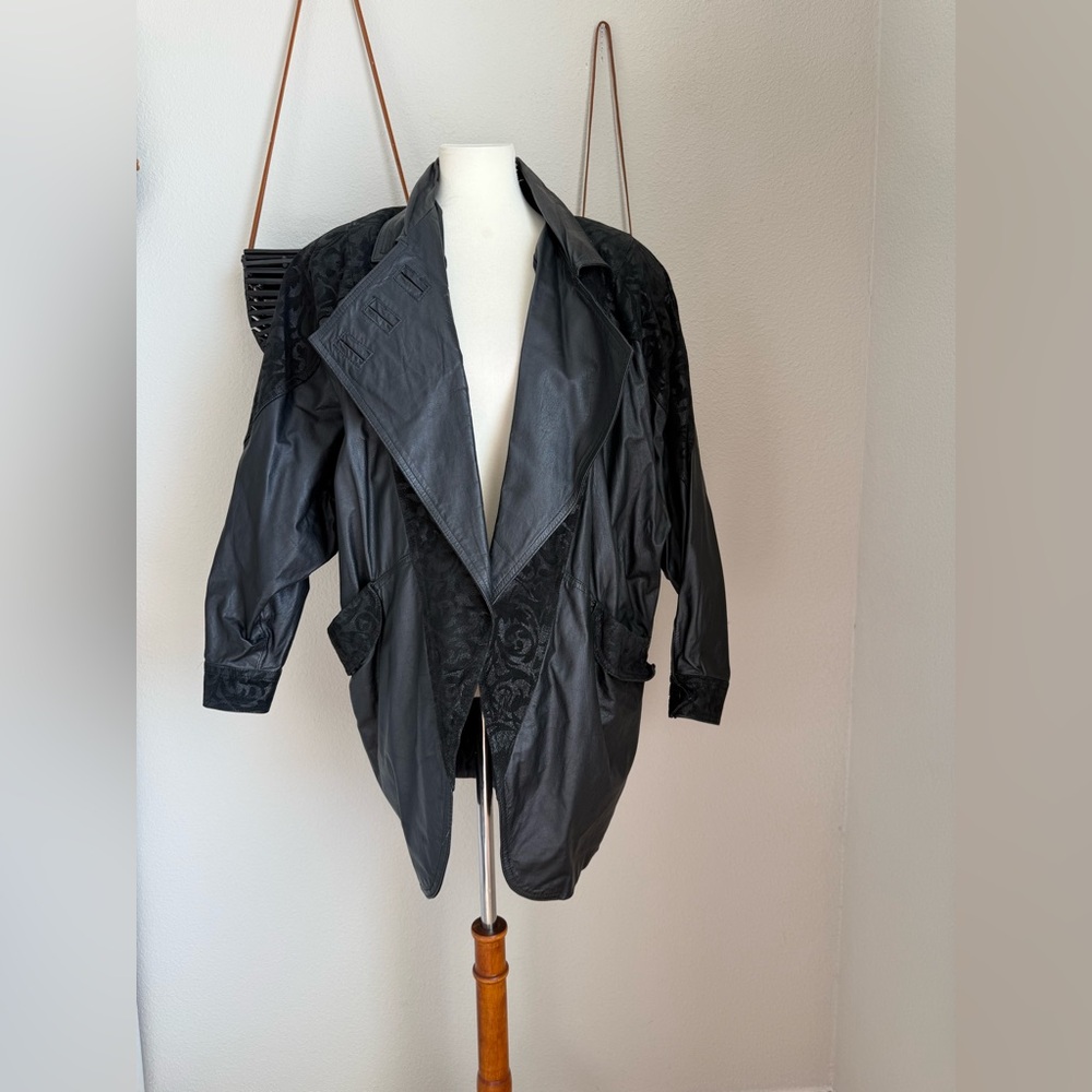 Global Identity G-111 Black Leather Jacket, Size Medium